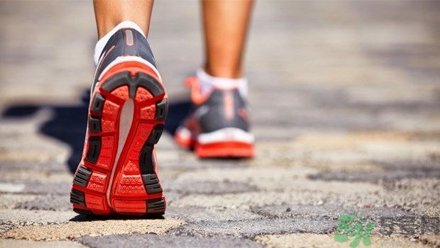 怎么預防老年人癡呆癥 每天喝綠茶多運動