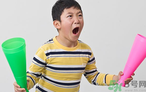 當(dāng)孩子吵著要買(mǎi)東西時(shí)父母怎么辦.png