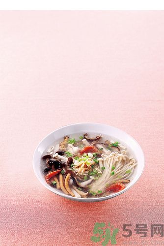 簡單蔬菜湯的做法有哪此些？蔬菜湯有美容的功效嗎
