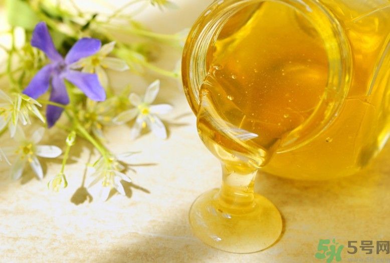 寶寶能吃蜂蜜嗎？怎么給寶寶吃蜂蜜才好？
