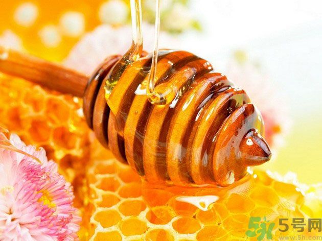 寶寶能吃蜂蜜嗎？怎么給寶寶吃蜂蜜才好？