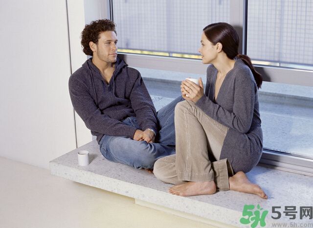 怎么樣才知道對(duì)方喜歡自己?jiǎn)?？喜歡一個(gè)人會(huì)做什么？