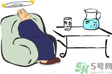 低血糖有什么癥狀？低血糖吃什么好得快？