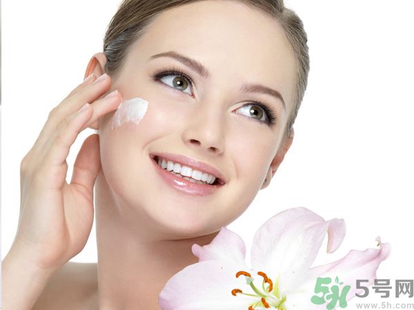 晚上怎樣護(hù)膚才是最好？晚上護(hù)膚的步驟有哪些?