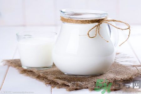 牛奶那個牌子好？牛奶可以加熱嗎？