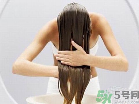 頭發(fā)分叉怎么辦？頭發(fā)油怎么辦？