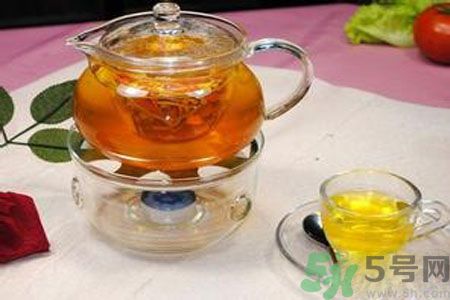 枸杞泡水有什么害處？枸杞泡水喝有什么好處？