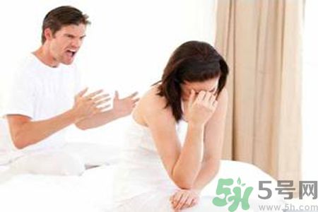 男人劈腿的表現(xiàn)有哪些？怎么判斷一個(gè)男人是否劈腿？