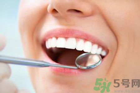 牙齒發(fā)黃怎么辦？牙齒怎么變白？