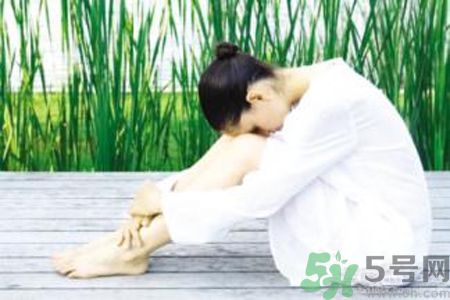 月經(jīng)有血塊是怎么回事？月經(jīng)有血塊怎么調(diào)理？