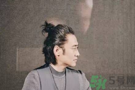 明星花式丸子頭引潮流 波叔這么萌你不愛嗎？