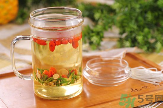 眼睛干澀怎么辦？眼睛干澀吃什么好？