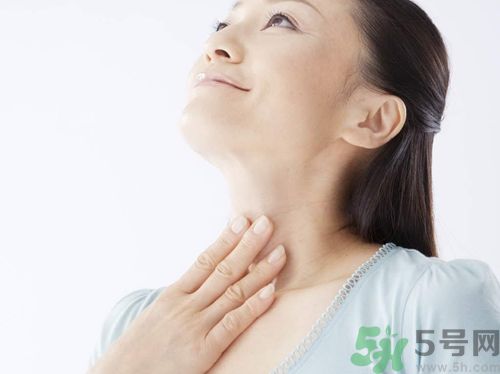 ?17歲女生有喉結(jié)正常嗎？17歲女生喉結(jié)突出怎么辦？