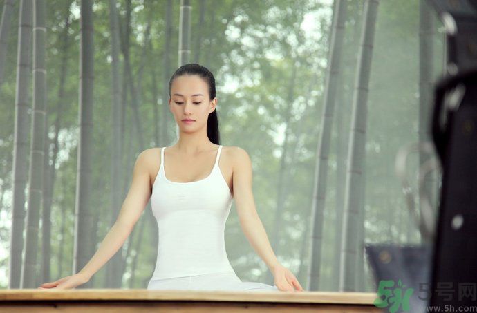 簡(jiǎn)單又減肥的瑜伽有哪些？瑜伽可以減肥嗎？