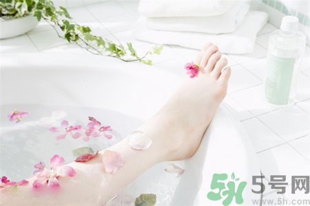 經(jīng)期可以洗澡嗎？經(jīng)期可以洗頭嗎？