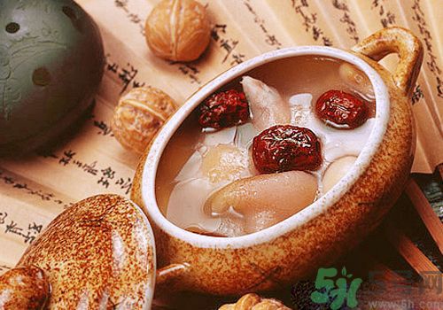 貧血吃什么補(bǔ)血？貧血吃阿膠好嗎？