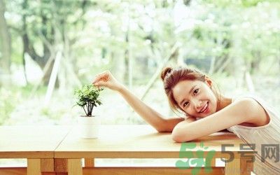 皮膚暗黃是缺水嗎？肌膚補(bǔ)水怎么補(bǔ)？