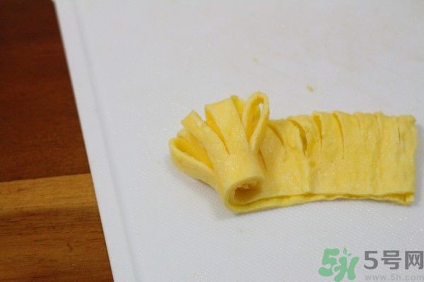 蘆筍開花了還可以吃嗎？蘆筍尾部開花能吃嗎？
