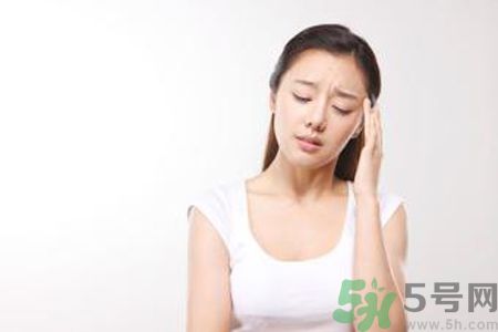 月經(jīng)顏色發(fā)黑是怎么回事？月經(jīng)顏色發(fā)黑怎么辦？
