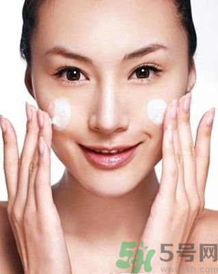 為什么會(huì)長(zhǎng)痘痘？痘痘有哪幾種類型的？