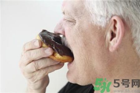高血脂不能吃什么食物？高血脂要注意什么？