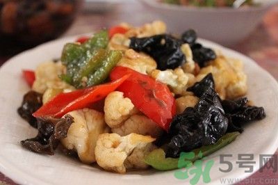 黑木耳怎么做好吃？黑木耳的家常做法？