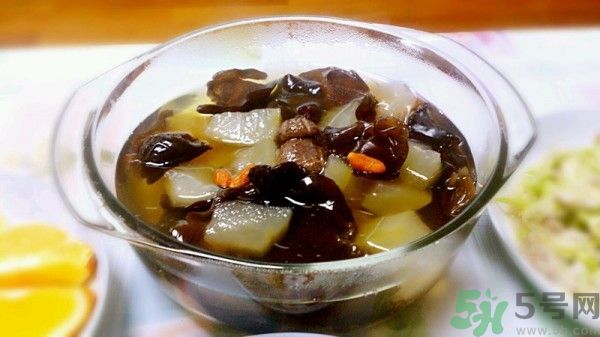 黑木耳可以治便秘嗎？黑木耳有什么食療的方法？
