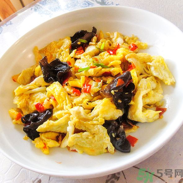 黑木耳炒雞蛋怎么做？黑木耳炒雞蛋怎么做最好吃？