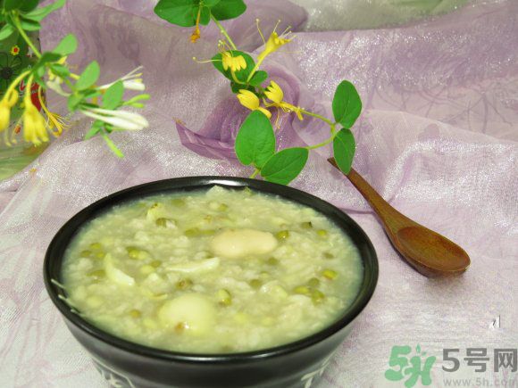 皮膚過敏怎么辦？皮膚過敏吃什么？