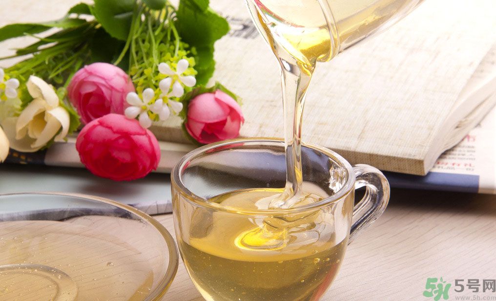 胃潰瘍可以喝蜂蜜嗎？服用蜂蜜要注意什么？