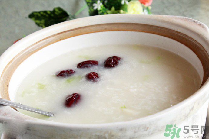 胃潰瘍吃什么好？胃潰瘍怎么辦？