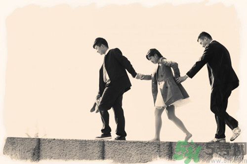 姑娘們注意,這些場(chǎng)景下應(yīng)該怎么保護(hù)自己? 姑娘們注意,這些場(chǎng)景下應(yīng)該怎么保護(hù)自己?