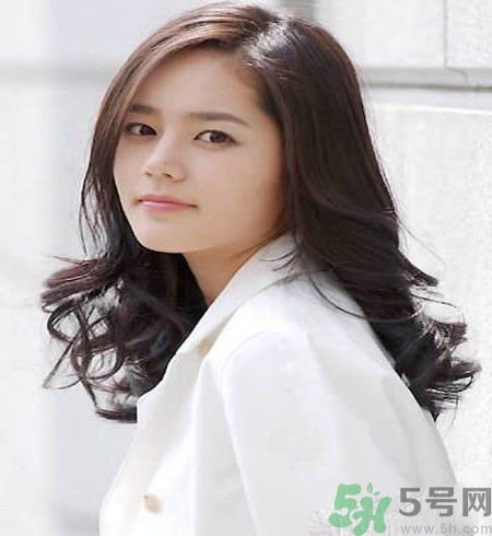 韓佳人女兒叫什么名字？韓佳人的老公是誰？