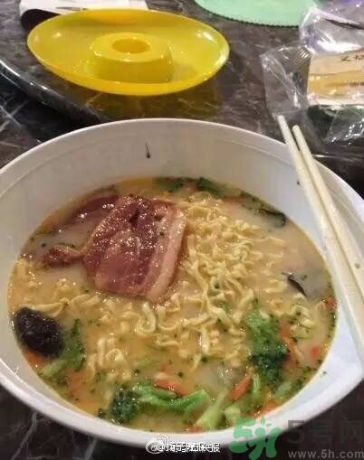 滿漢宴方便面多少錢一桶？滿漢宴方便面多少錢一箱？
