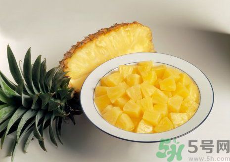 晚上9點(diǎn)可以吃菠蘿嗎？晚上吃芒果好嗎？