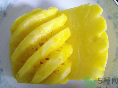 晚上9點(diǎn)可以吃菠蘿嗎？晚上吃芒果好嗎？