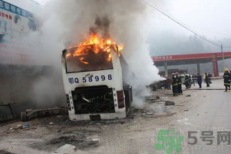 加油過滿汽車起火是怎么回事？汽車加油要注意什么？