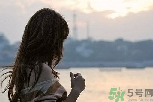 染發(fā)會(huì)增加淋巴癌的風(fēng)險(xiǎn)嗎？染發(fā)會(huì)得淋巴癌嗎？