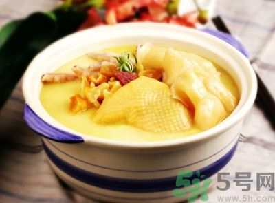 燉雞湯用冷水還是熱水？雞湯用冷水可以嗎？