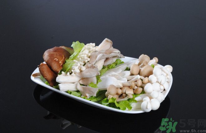 蘑菇能生吃嗎？蘑菇生吃會中毒嗎？