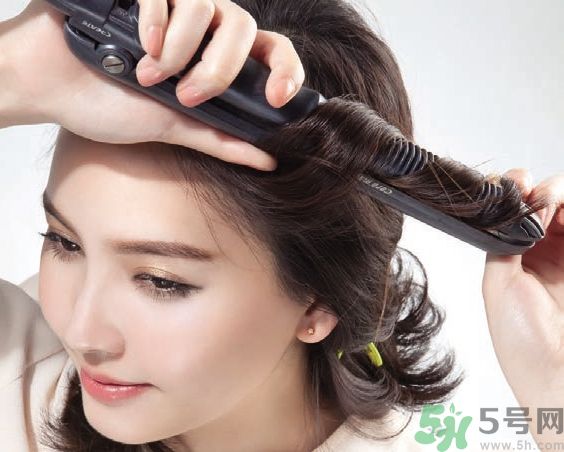 中長微卷鮑伯頭怎么弄？大人味浪漫鮑伯頭