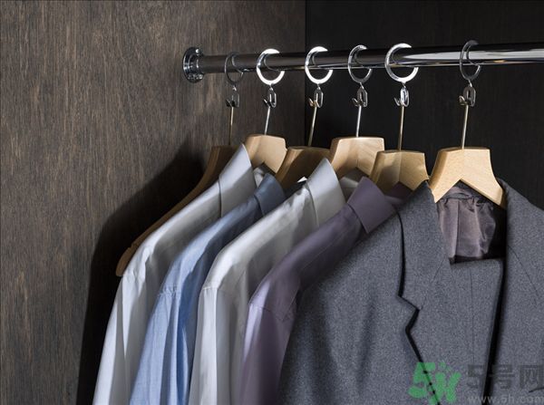 什么面料不容易皺？如何挑選不易皺的衣服？