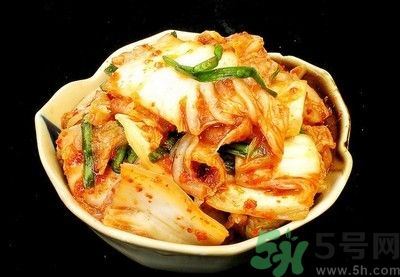 白菜隔夜了還能吃嗎？白菜隔夜怎么吃？