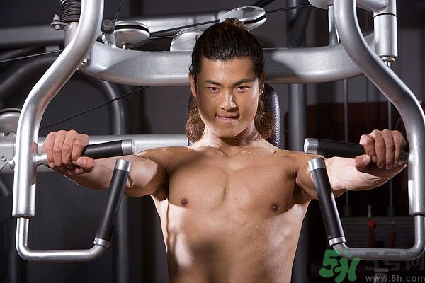 練肌肉會(huì)破壞肌肉組織嗎？練肌肉要注意什么呢？