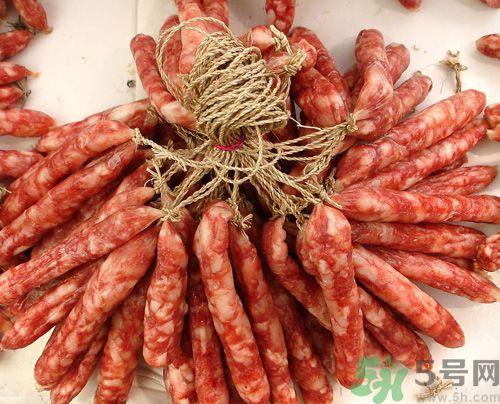 臘腸發(fā)霉還能吃嗎？臘腸發(fā)霉要怎么辦？