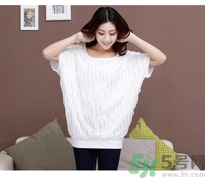 白衣服發(fā)黃要怎么清洗？白衣服發(fā)黃要怎么辦？