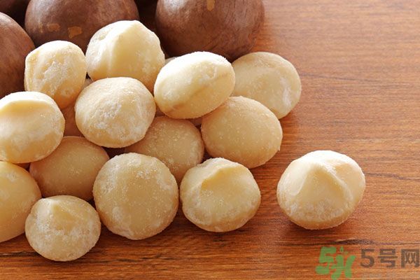 吃堅(jiān)果有什么好處？吃堅(jiān)果要注意什么？