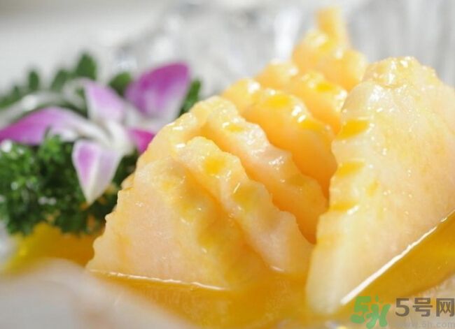 菠蘿里面發(fā)黑是為什么？發(fā)黑的菠蘿能吃嗎？