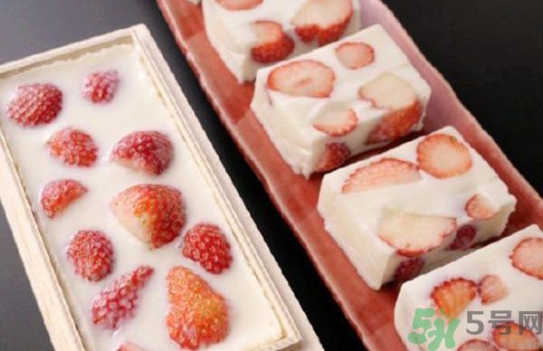 什么是草莓牛奶羊羹？草莓牛奶羊羹怎么做？