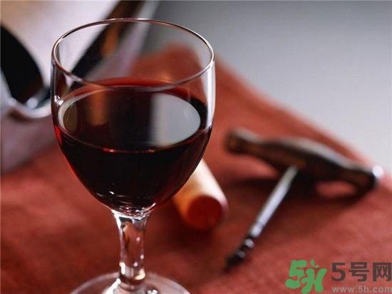 喝紅酒可以美容嗎？喝紅酒有什么好處？